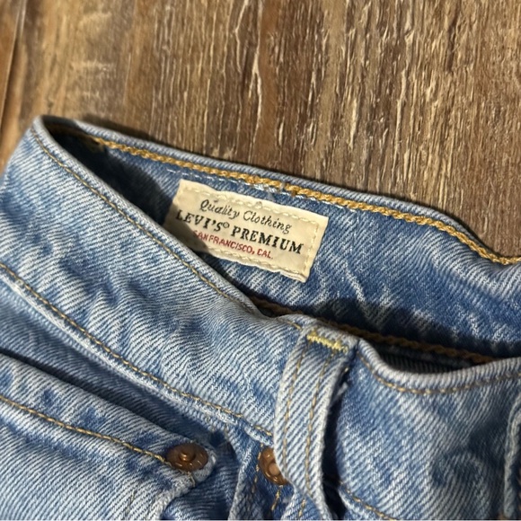 Levi's Ribcage Straight Jeans Women's 27 Button Fly Premium Denim High Rise Fit - Picture 4 of 8